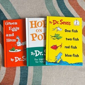Dr. Seuss Book Set - like new